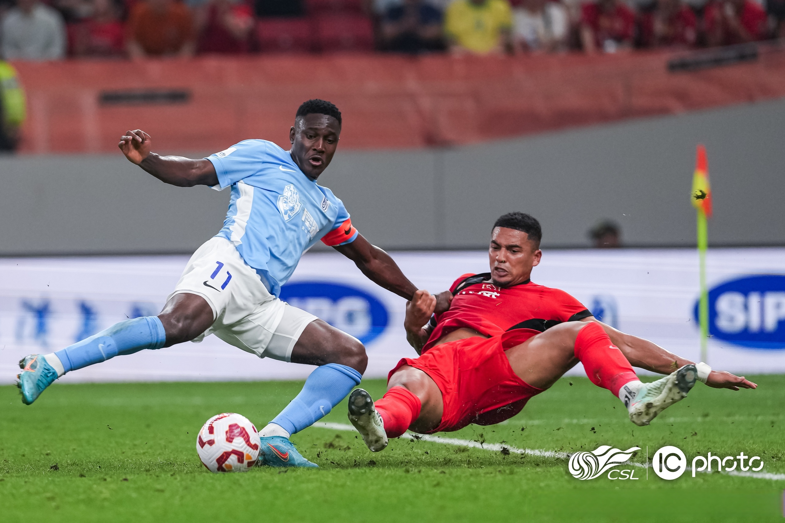 集结日上海海港备战英超，单刀错失细节曝光，震撼外界，细节决定成败(两大军工央企宣布重组)